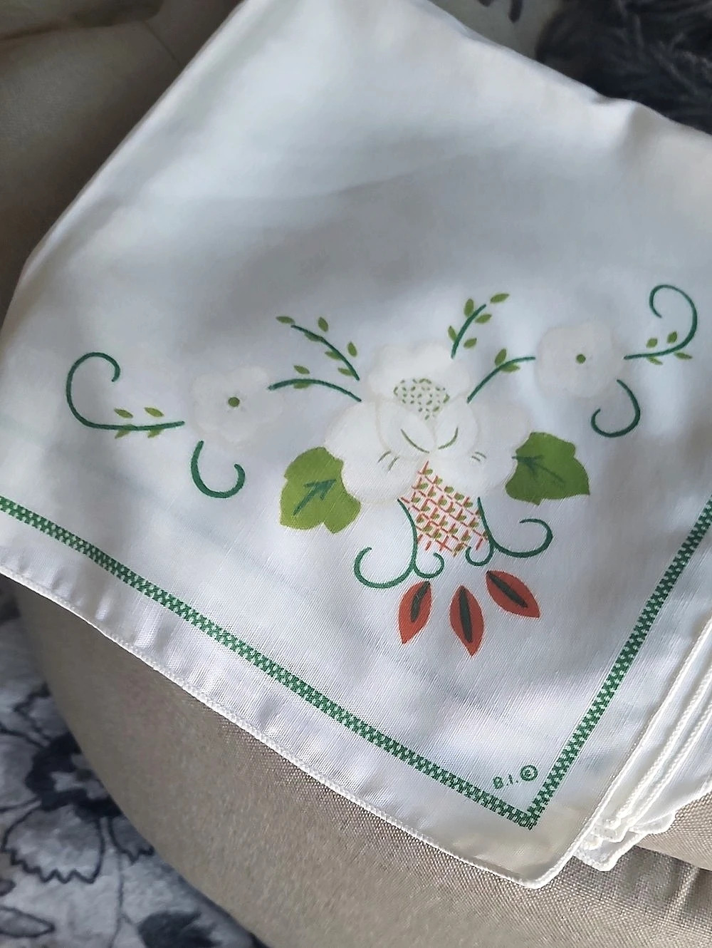 Floral White & Green Table Linen Set Of 2